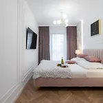 Exclusive Royal Apartment