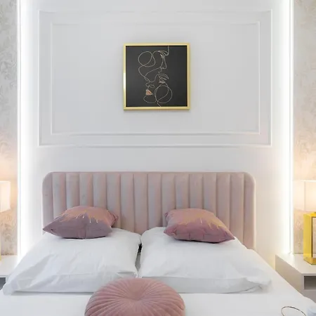 Exclusive Royal Daire *